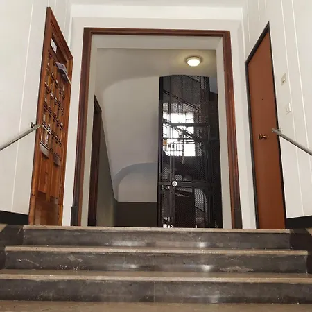 Re Di Appartement *