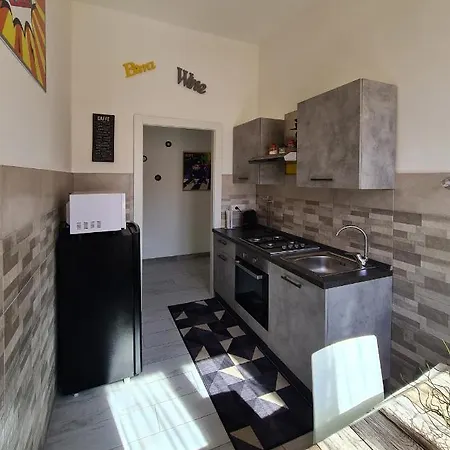 Re Di Apartman