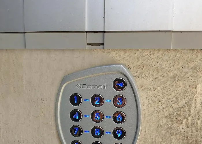 Re Di Apartament *